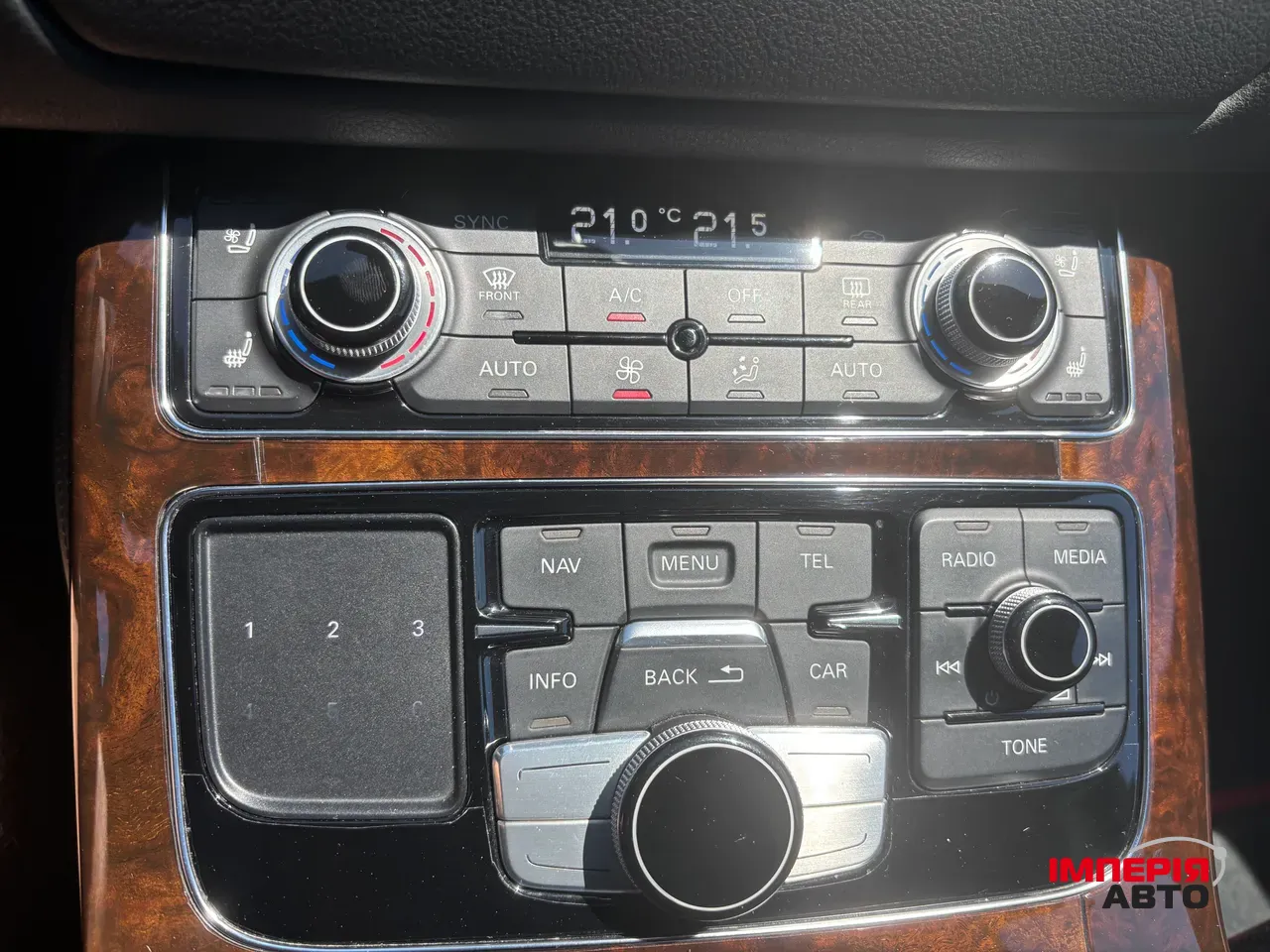 Audi A8 - фото 5