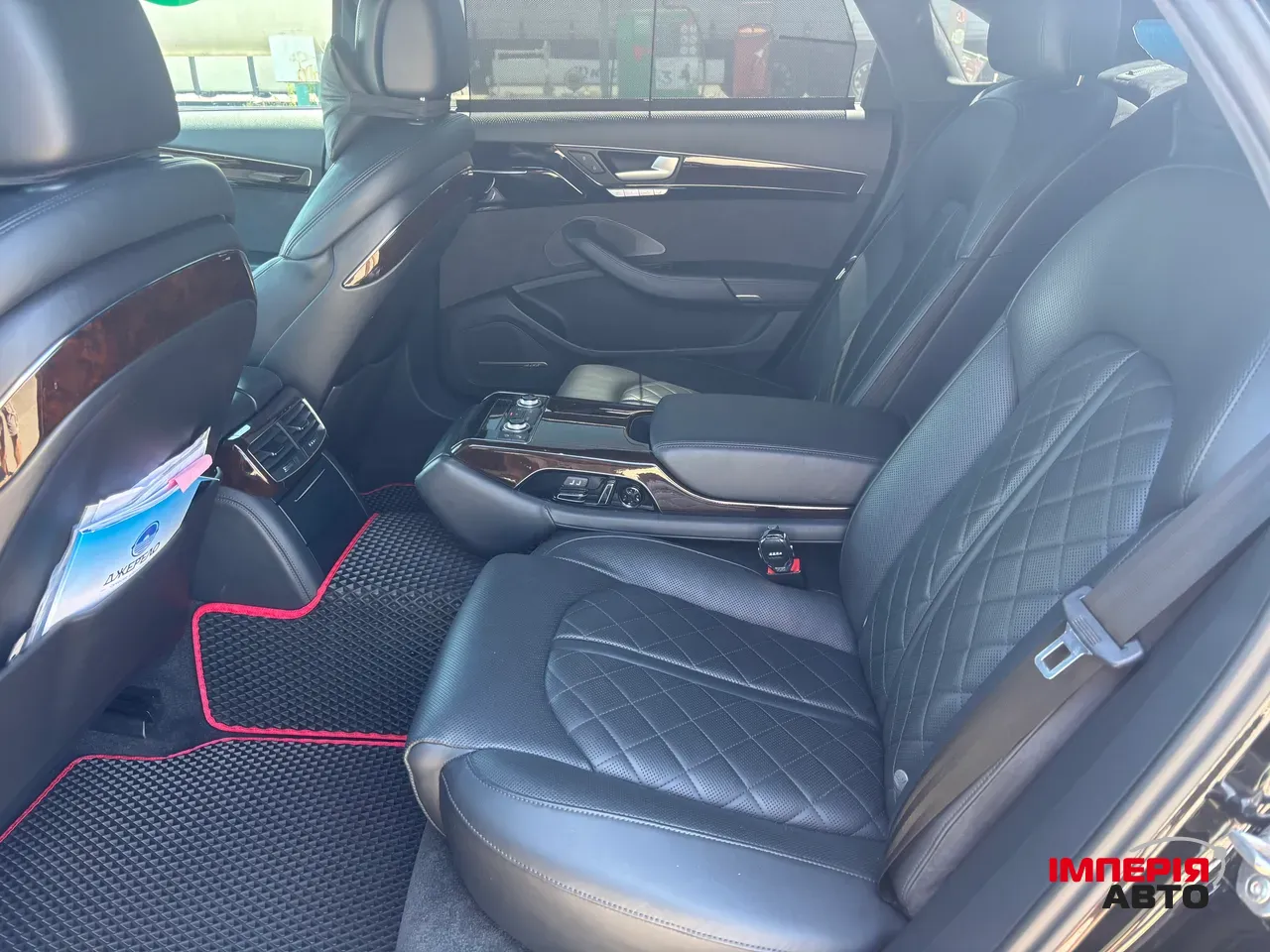 Audi A8 - фото 14