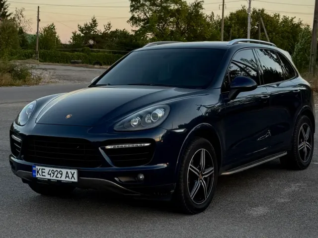 Porsche Cayenne - фото 1