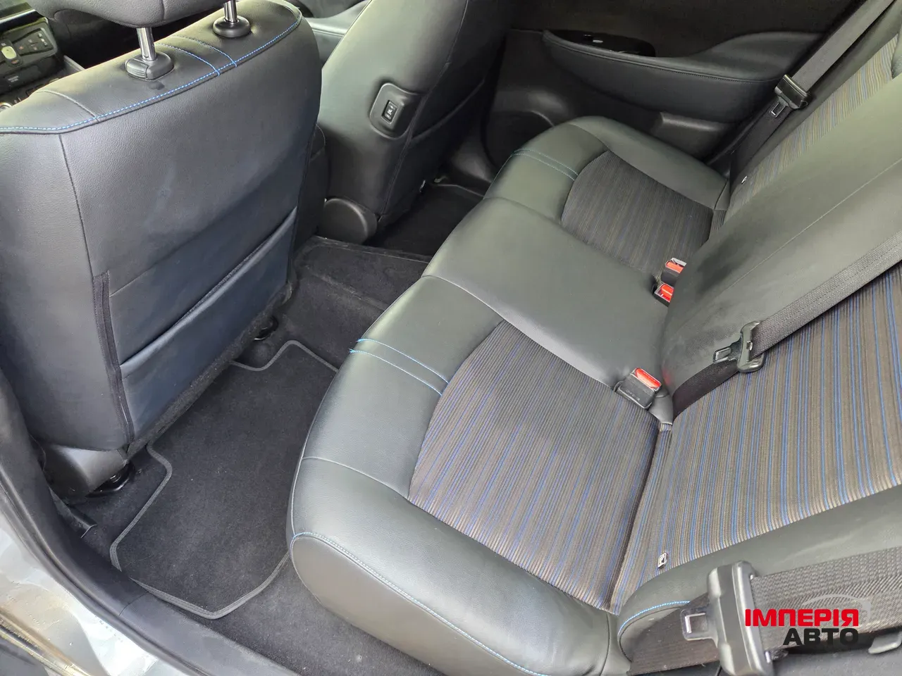 Nissan Leaf - фото 11