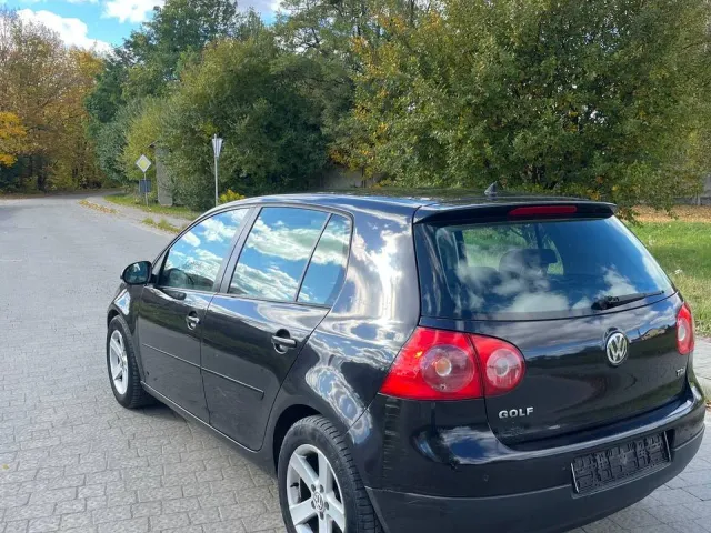 Volkswagen Golf - фото 2