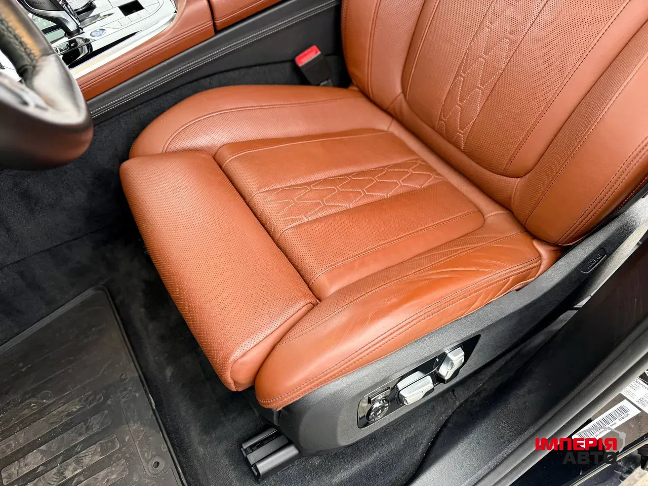 BMW X7 - фото 26