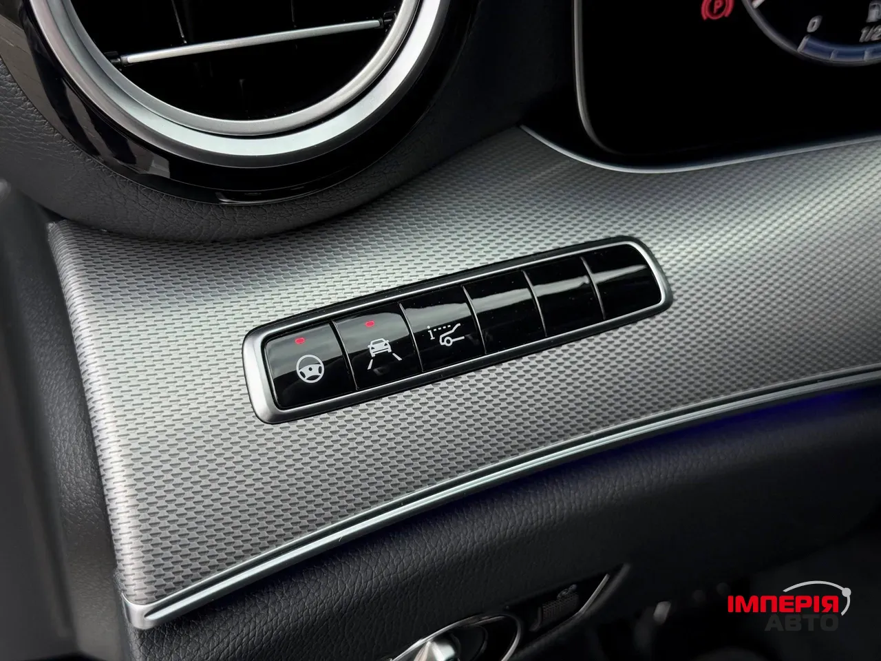 Mercedes-Benz E-Класс - фото 40