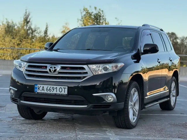 Toyota Highlander - фото 3
