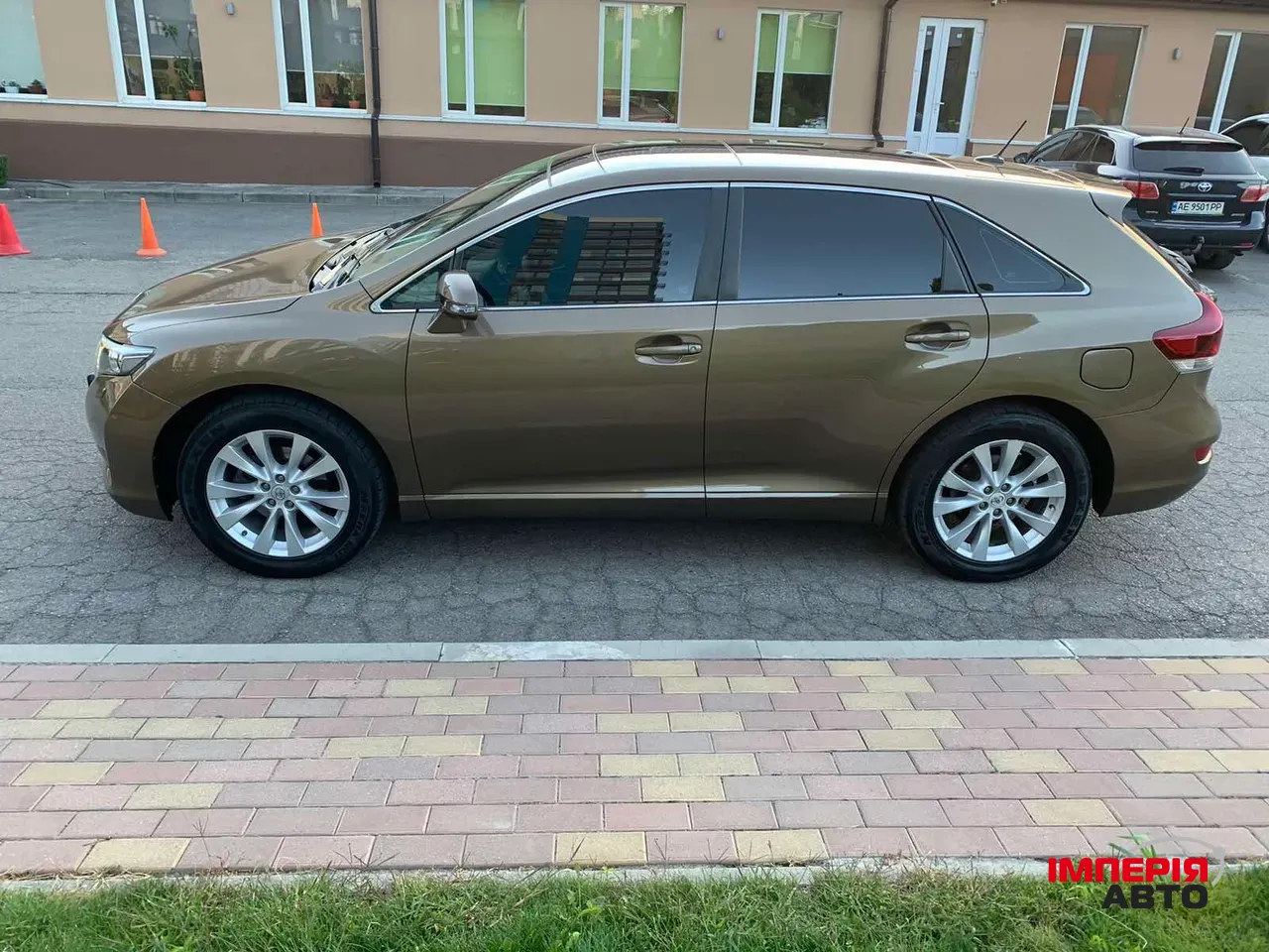 Toyota Venza - фото 5