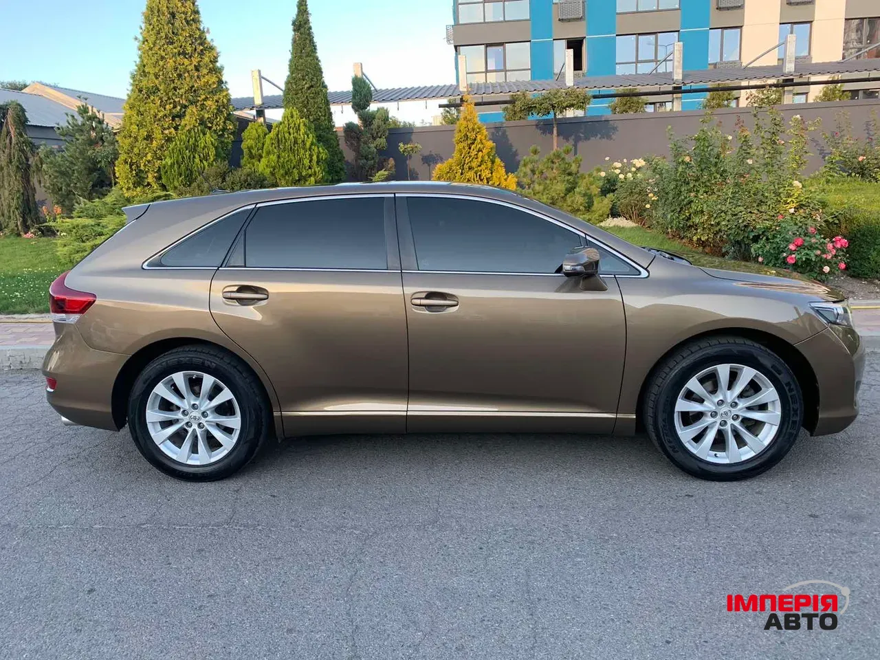 Toyota Venza - фото 2