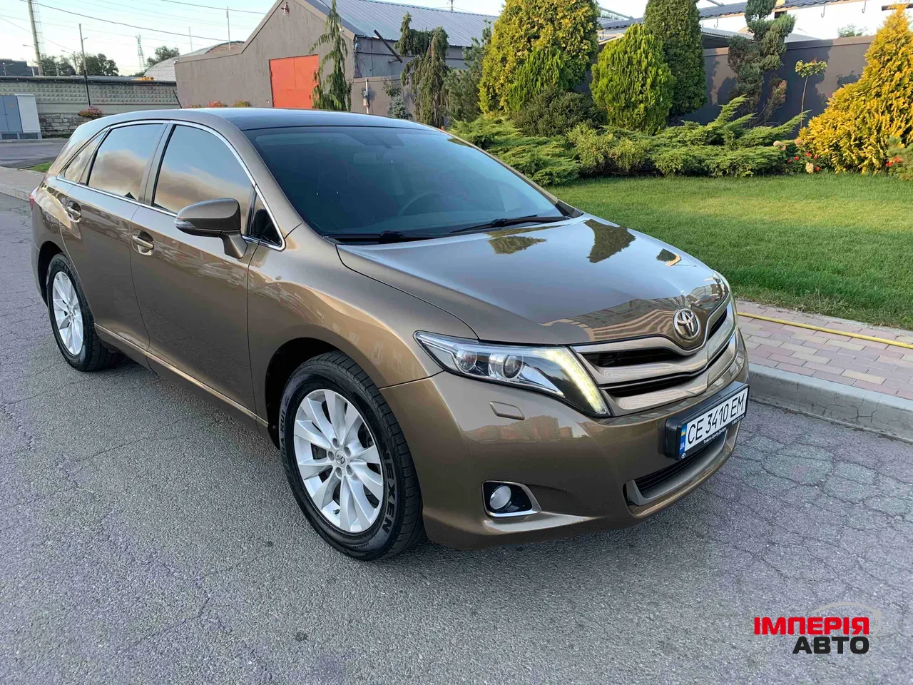 Toyota Venza - фото 1