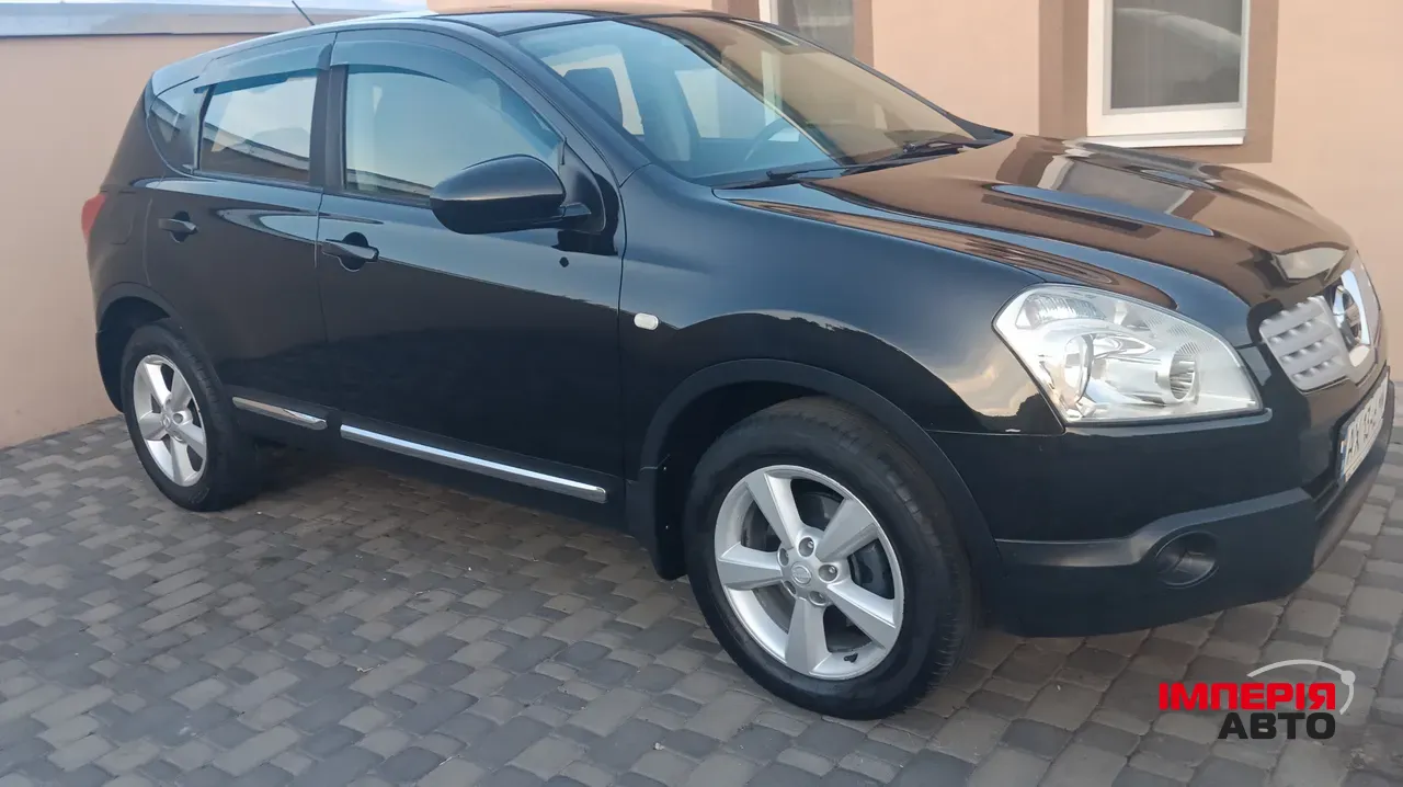 Nissan Qashqai - фото 1