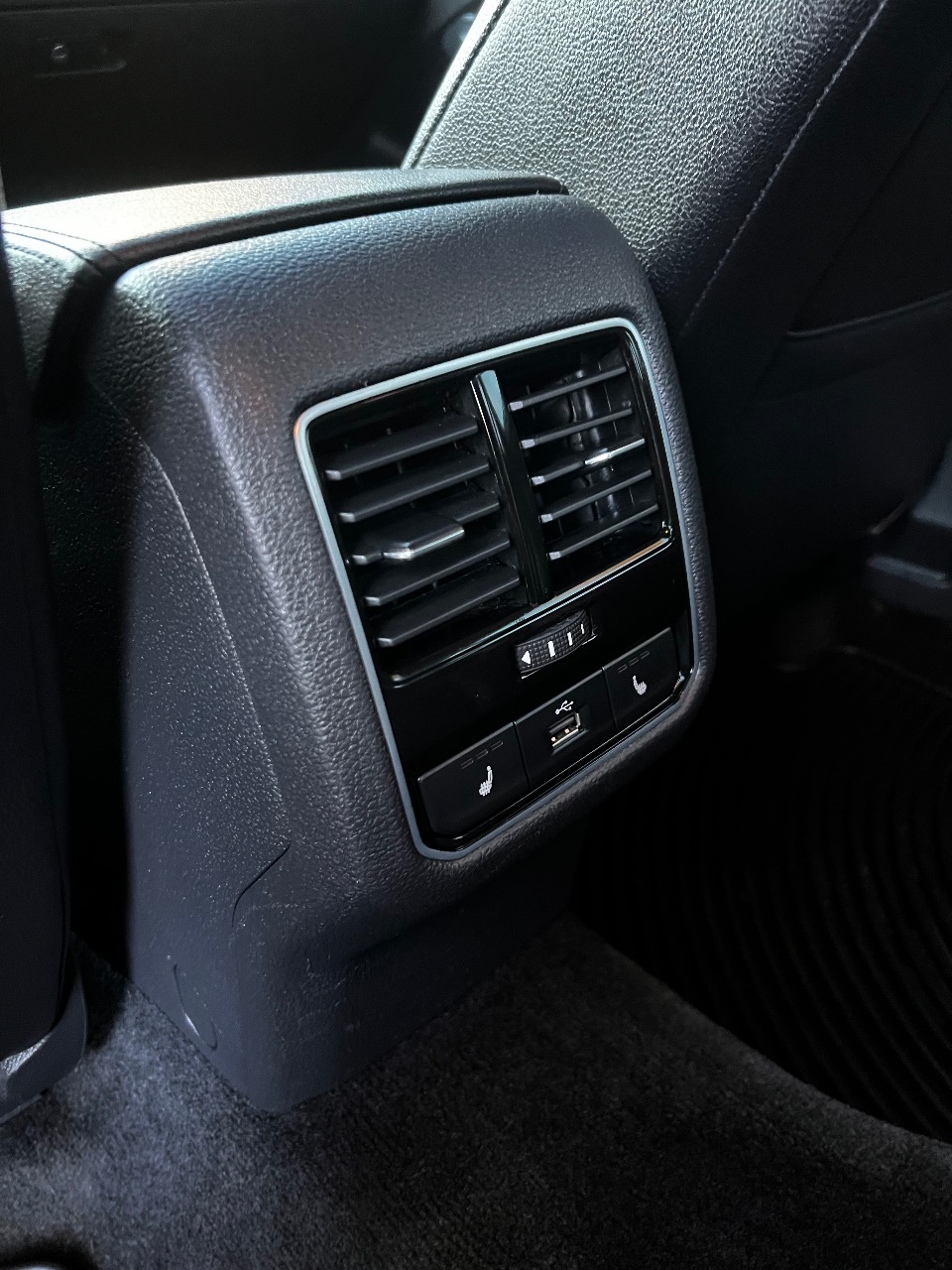 Volkswagen Passat (North America and China) - фото 5