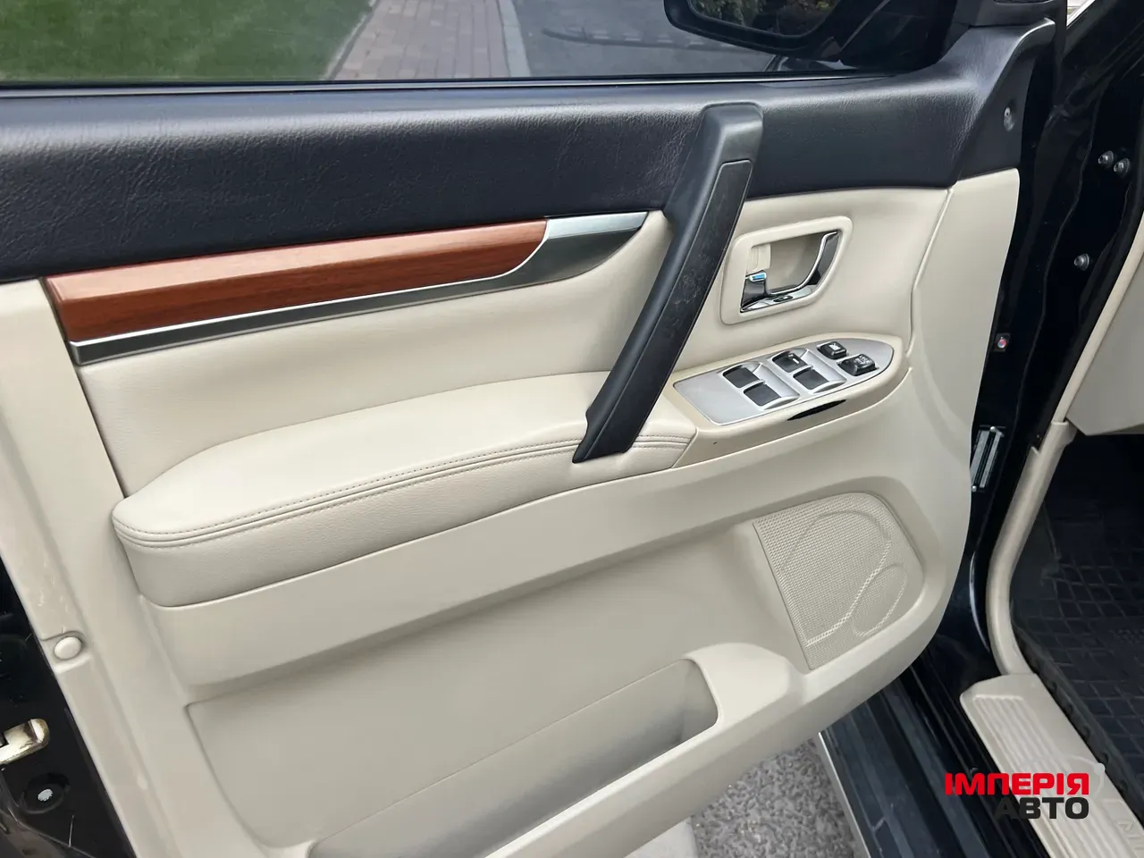 Mitsubishi Pajero - фото 10