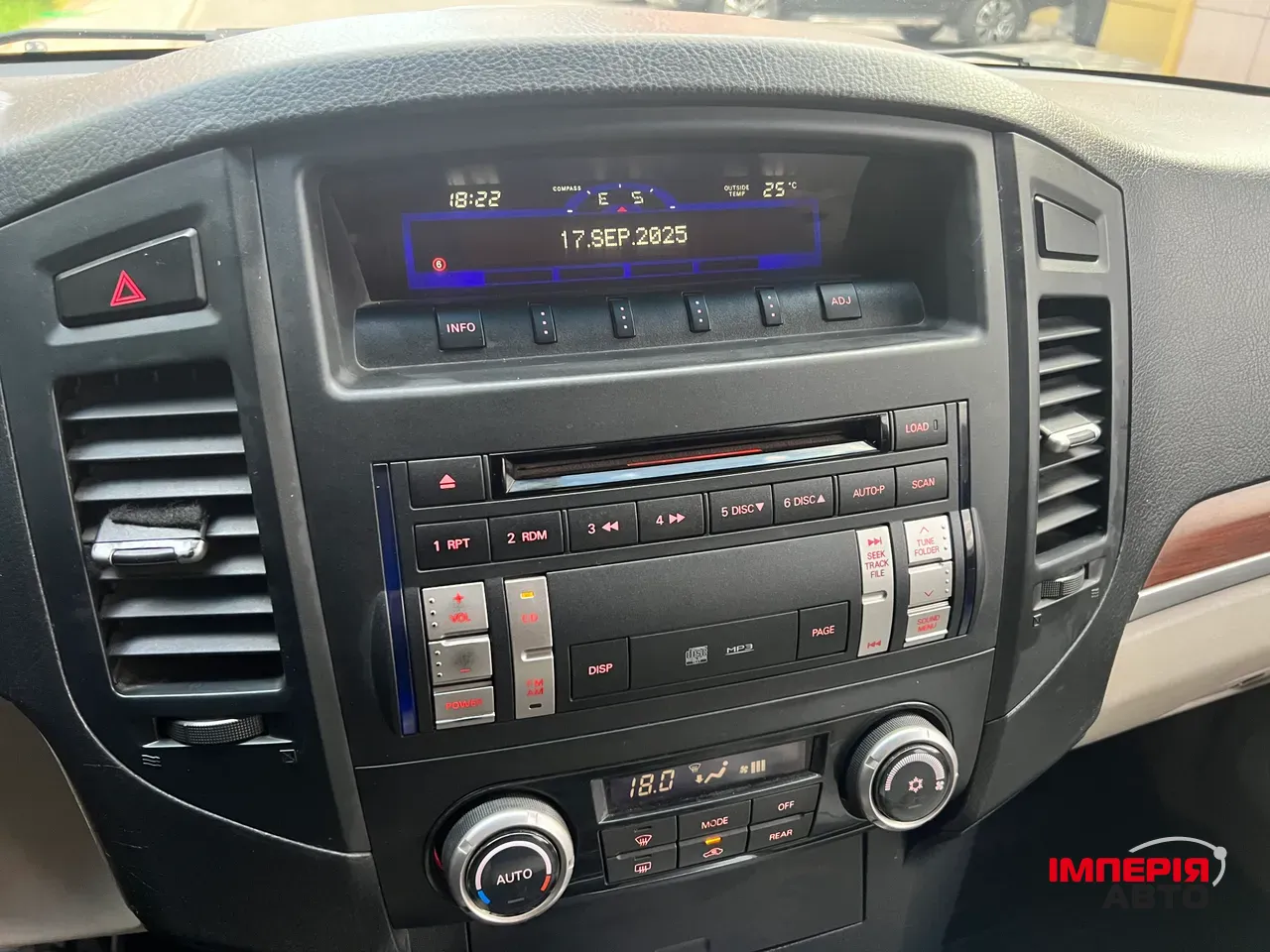 Mitsubishi Pajero - фото 22