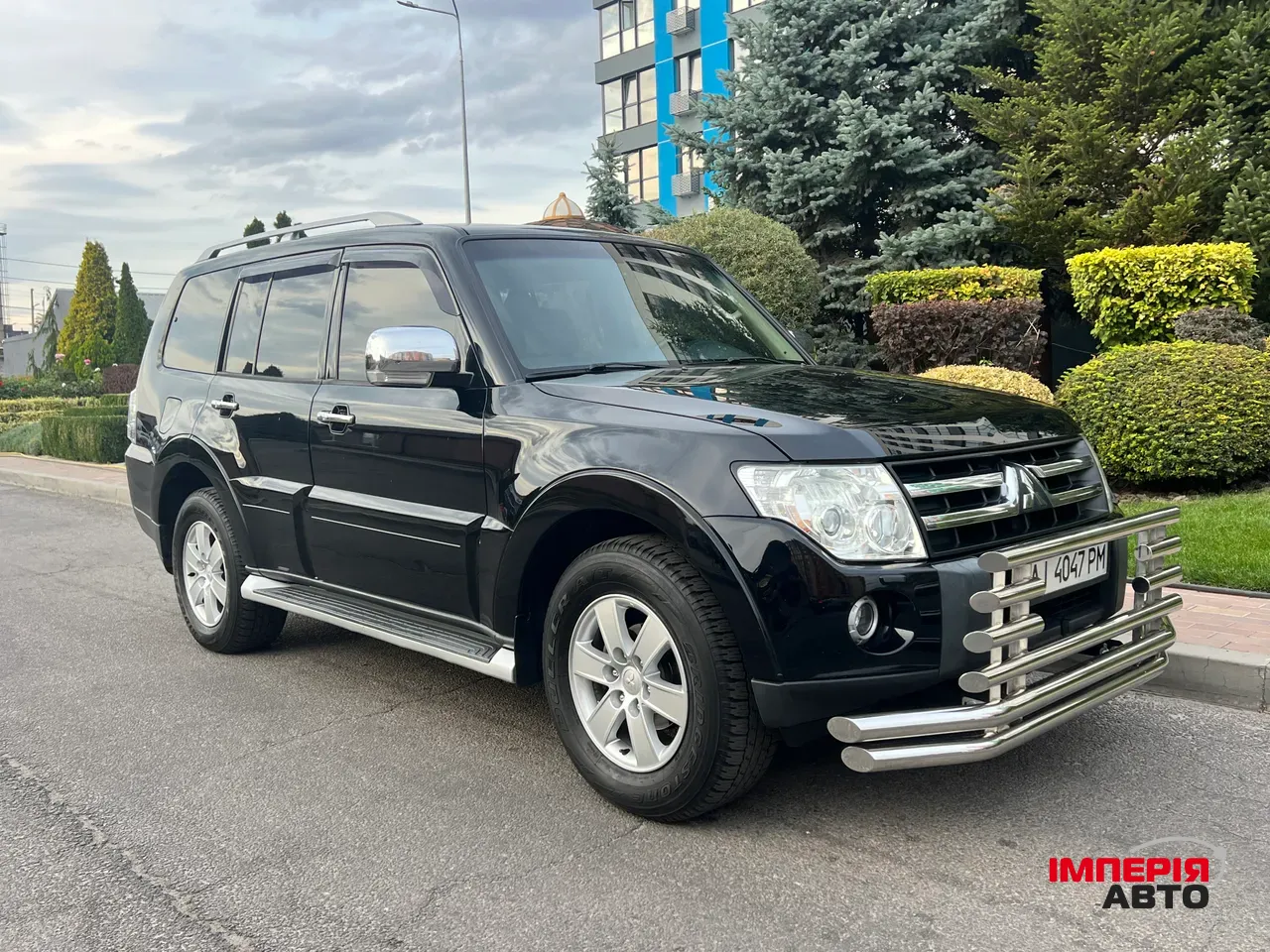 Mitsubishi Pajero - фото 1