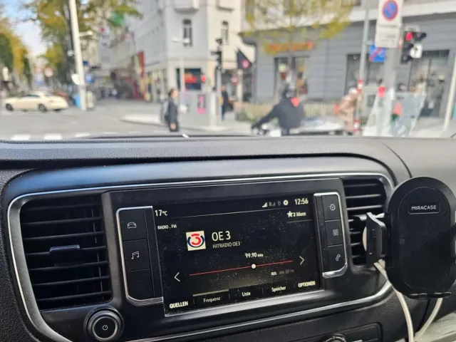 Opel Vivaro - фото 4