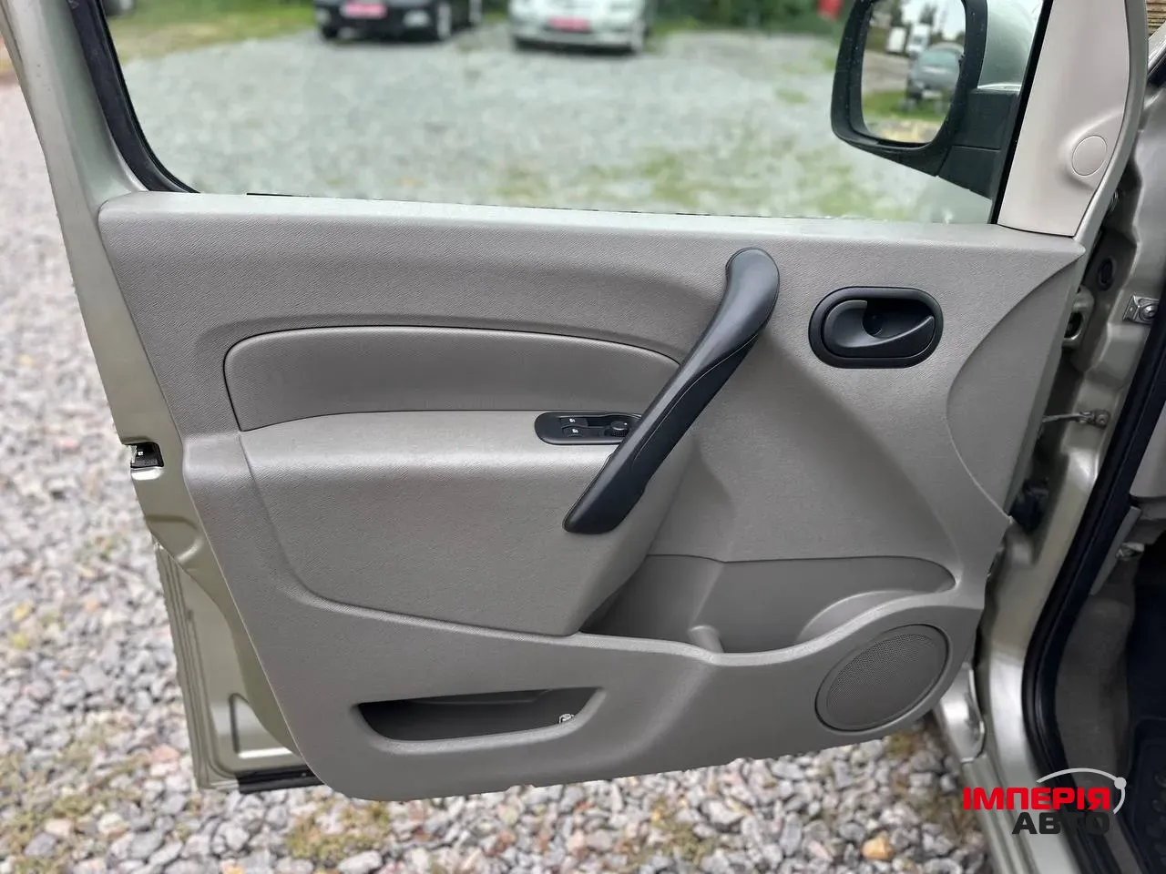 Renault Kangoo - фото 11