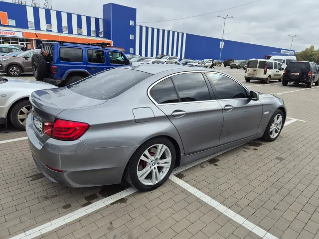 BMW 5 серії - фото 1