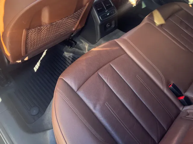 Audi A4 - фото 5