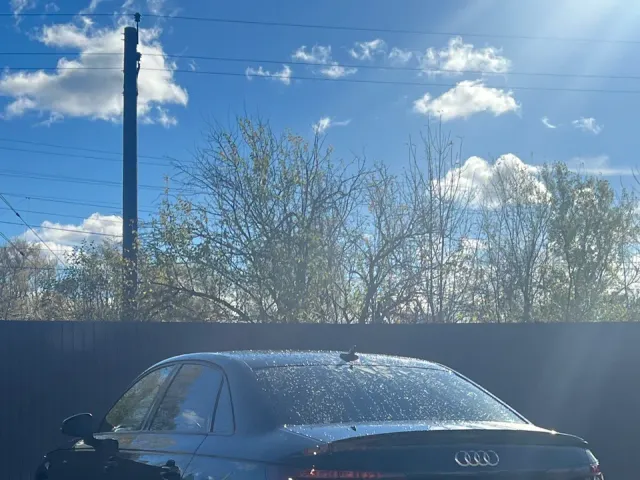 Audi A4 - фото 4