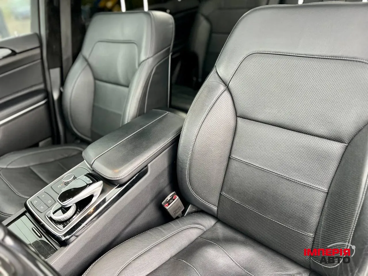 Mercedes-Benz GLS - фото 36