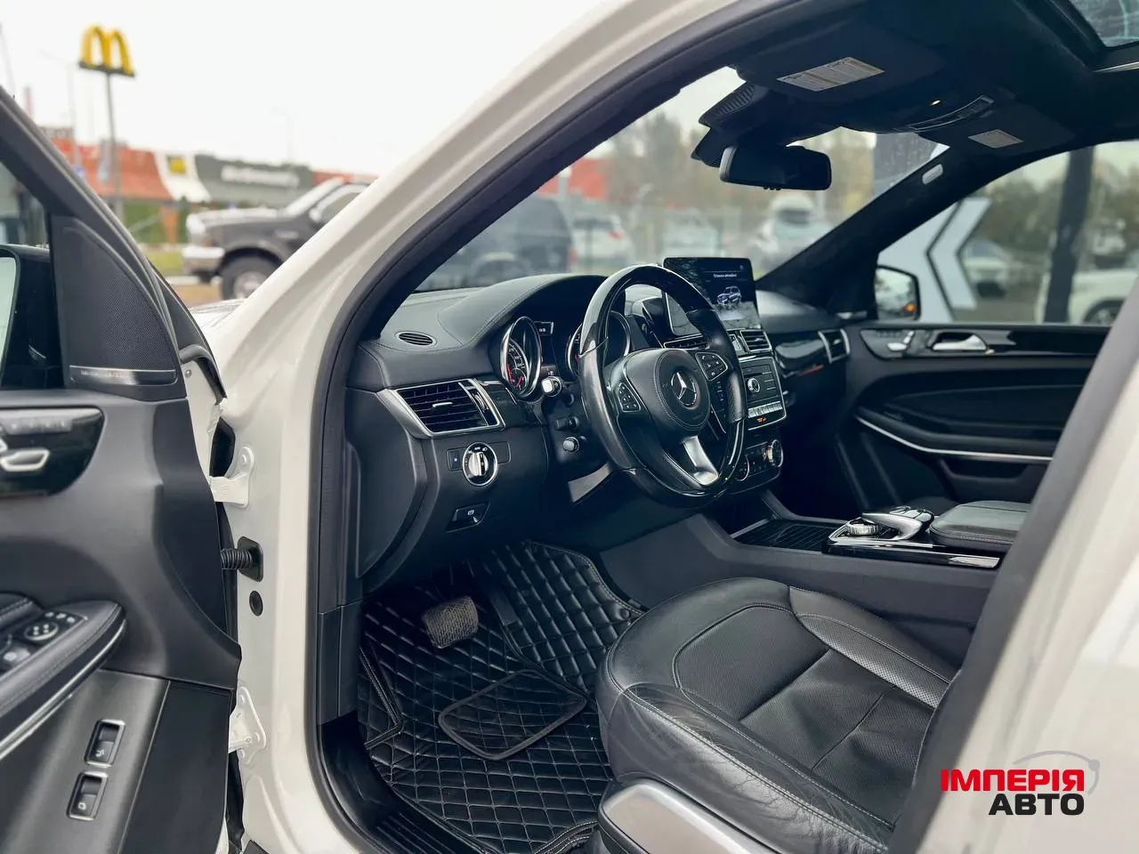 Mercedes-Benz GLS - фото 15