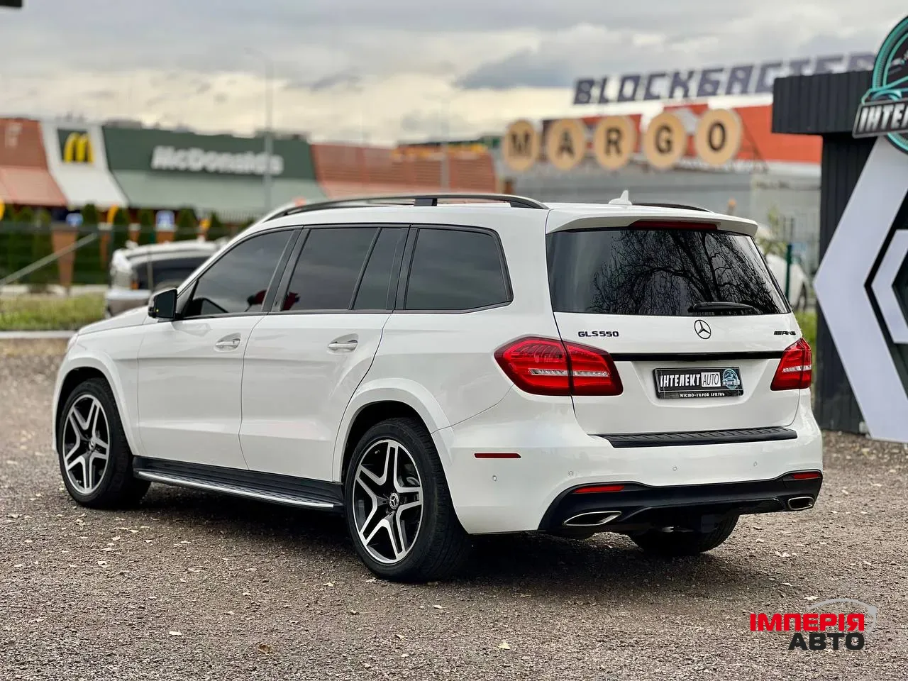 Mercedes-Benz GLS - фото 4