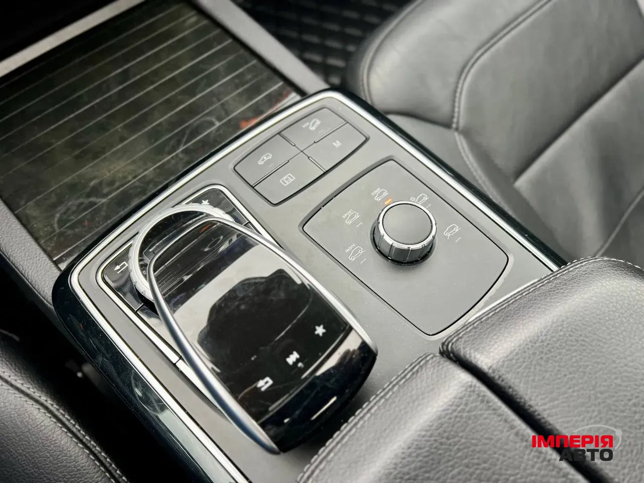 Mercedes-Benz GLS - фото 24