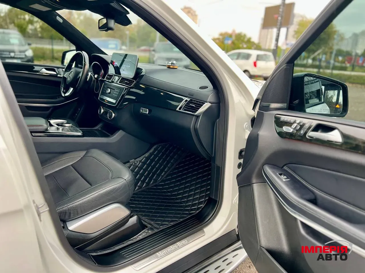 Mercedes-Benz GLS - фото 16