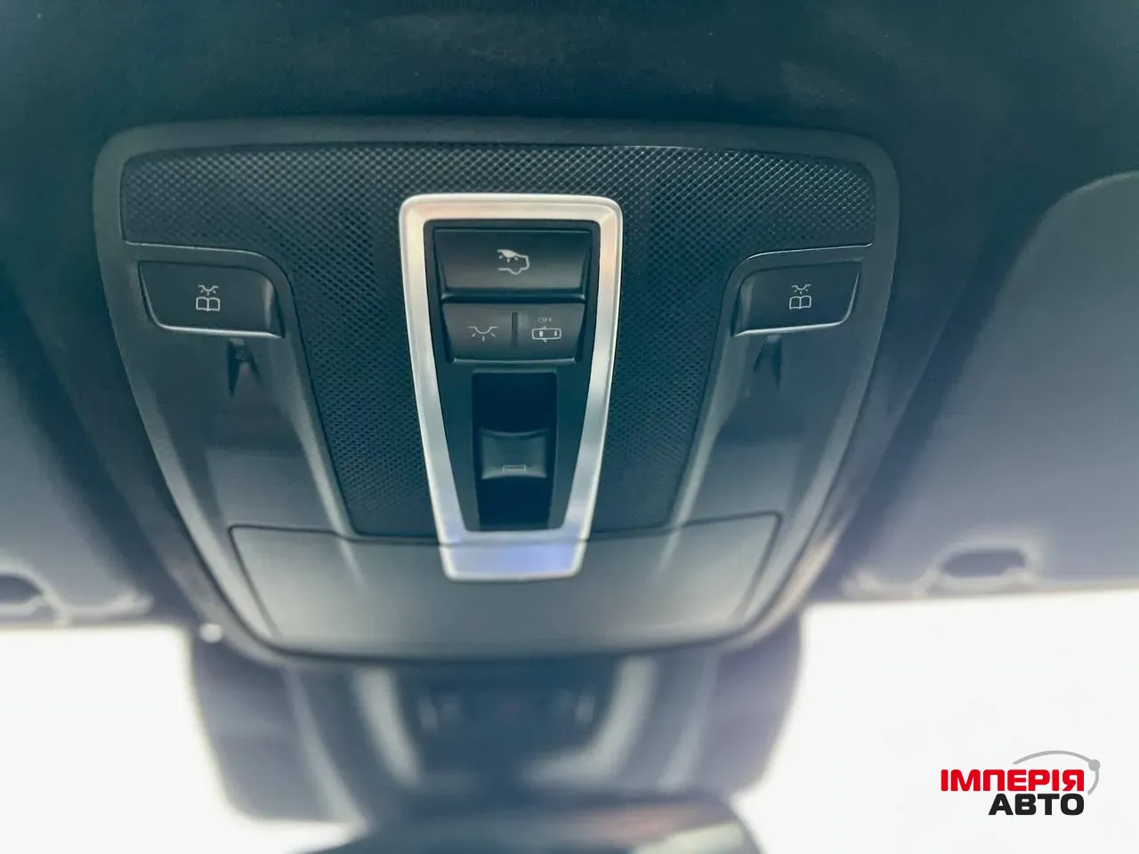 Mercedes-Benz GLS - фото 28