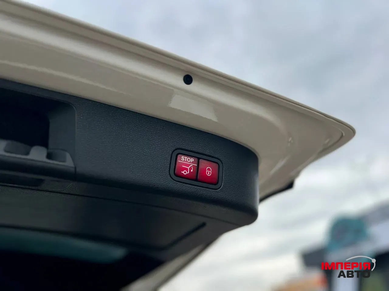 Mercedes-Benz GLS - фото 42