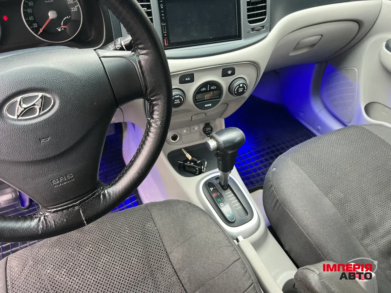 Hyundai Accent - фото 4