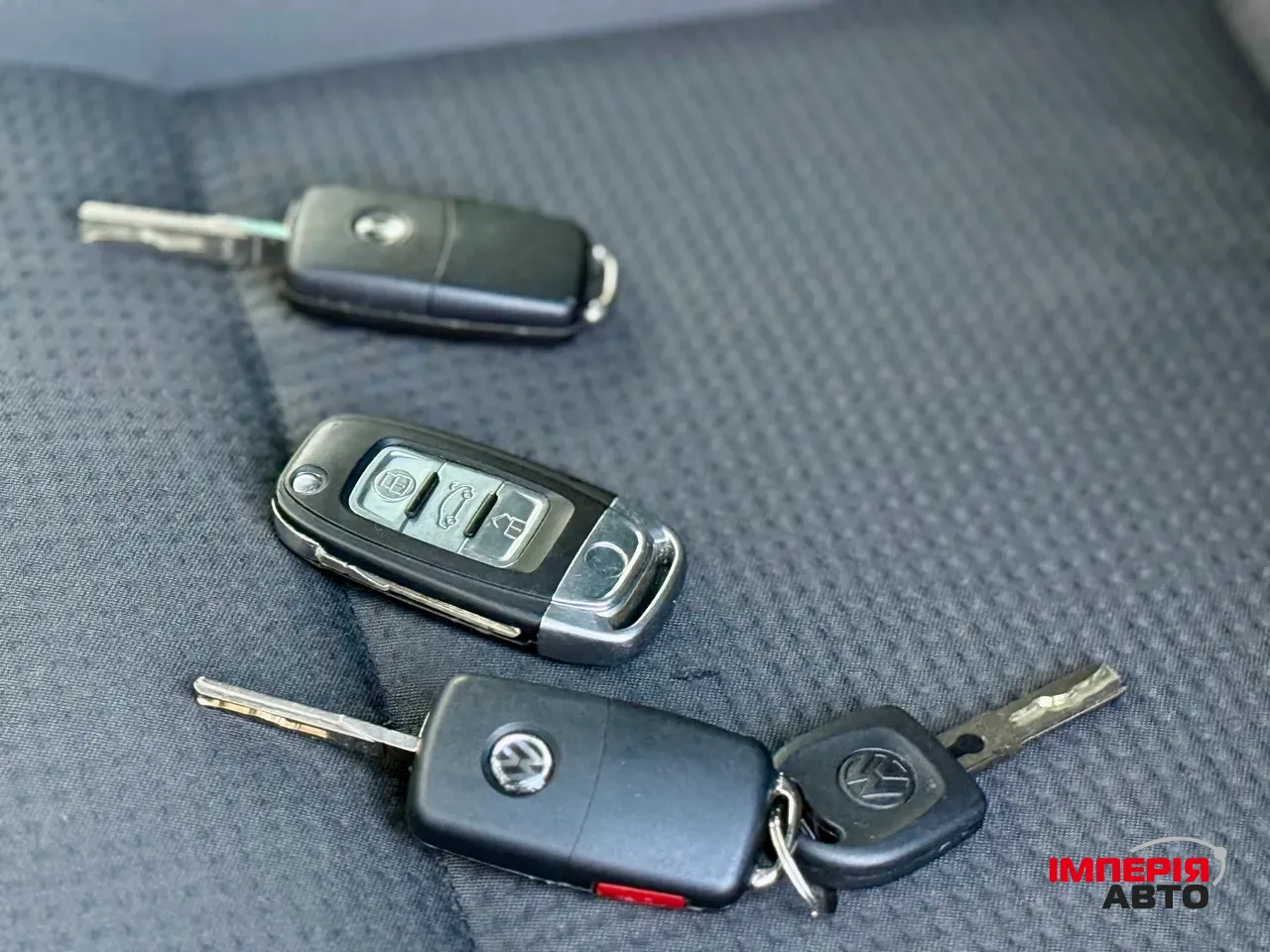 Volkswagen Multivan - фото 31