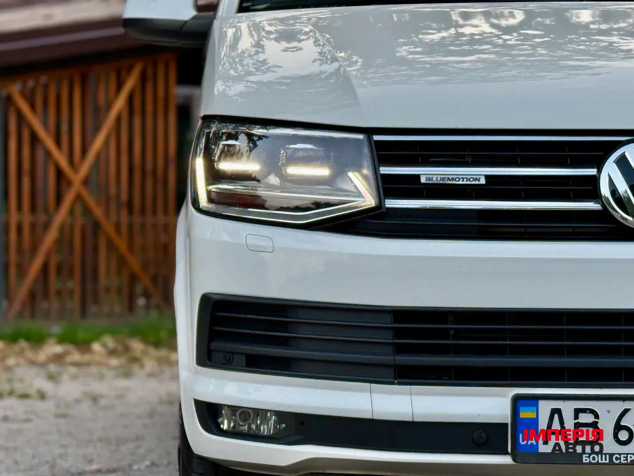 Volkswagen Multivan - фото 9