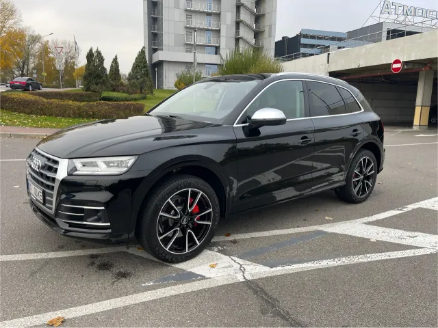 Audi Q5 - фото 1