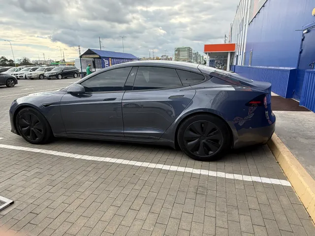 Tesla Model S - фото 2