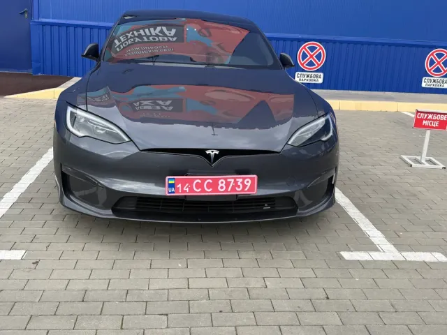 Tesla Model S - фото 3