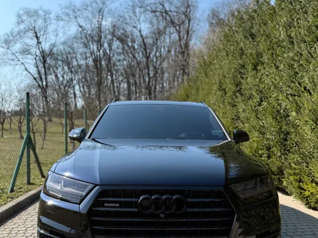 Audi Q7 - фото 3