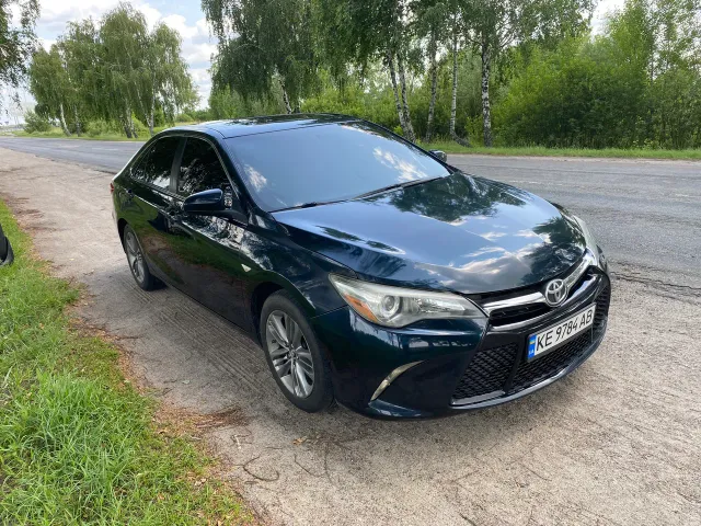 Toyota Camry - фото 4