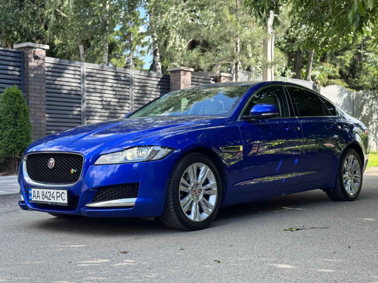 Jaguar XF - фото 2