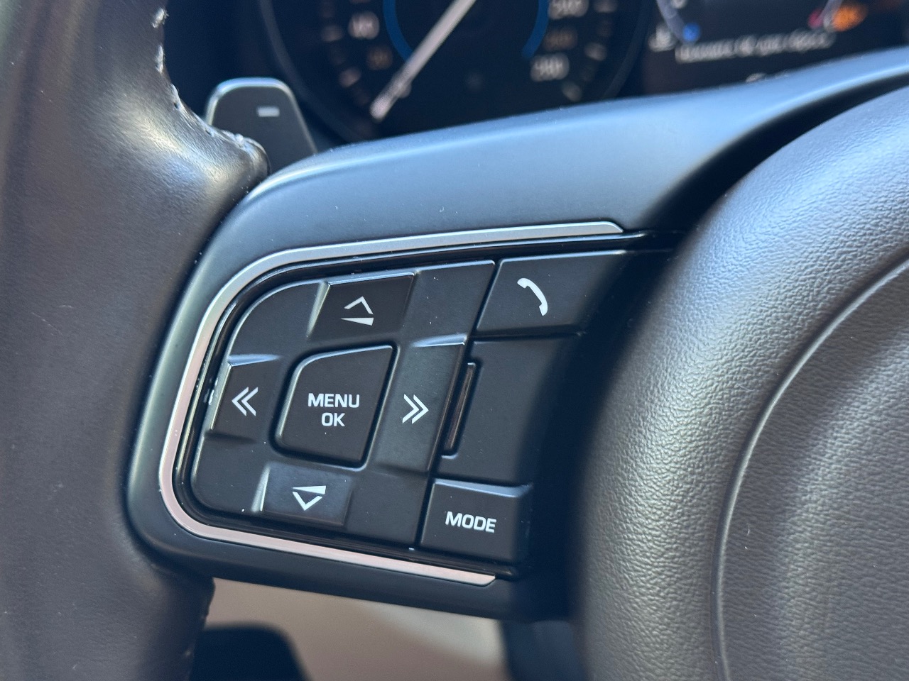 Jaguar XF - фото 17