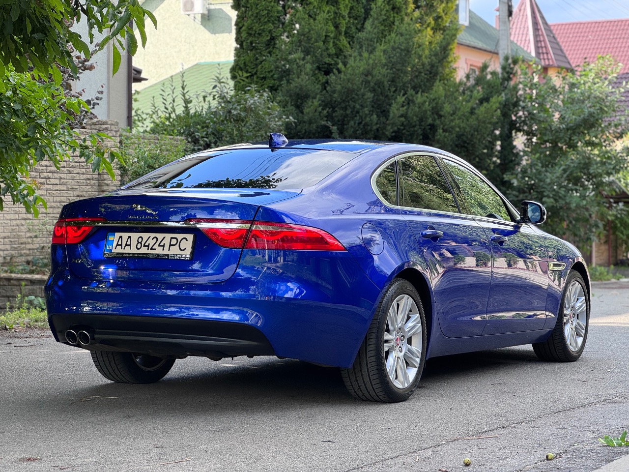 Jaguar XF - фото 4