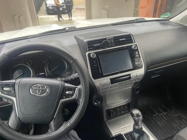 Toyota Land Cruiser Prado - фото 4