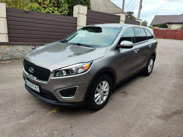 Kia Sorento - фото 3