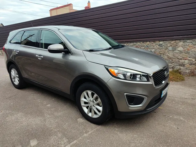 Kia Sorento - фото 1