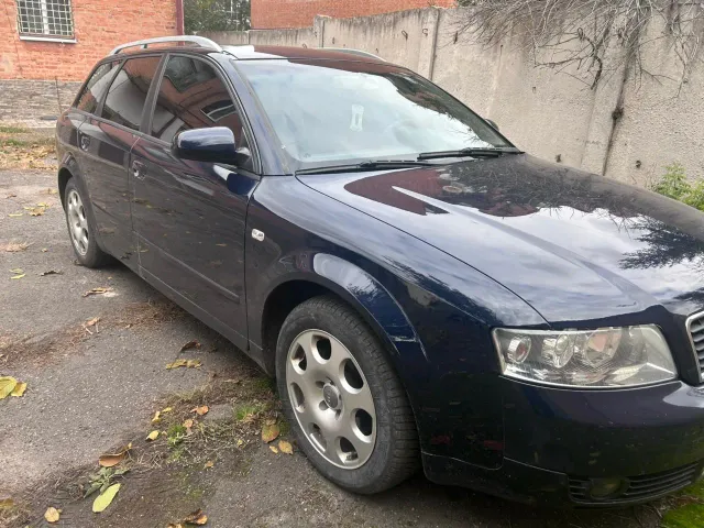 Audi A4 - фото 3