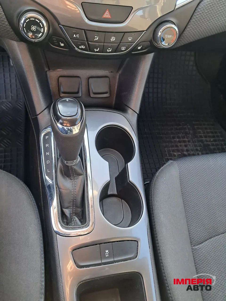 Chevrolet Cruze - фото 10