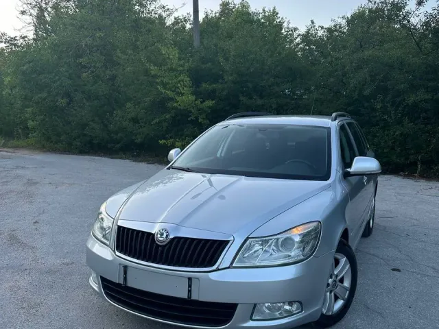 Skoda Octavia - фото 1