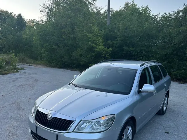 Skoda Octavia - фото 2