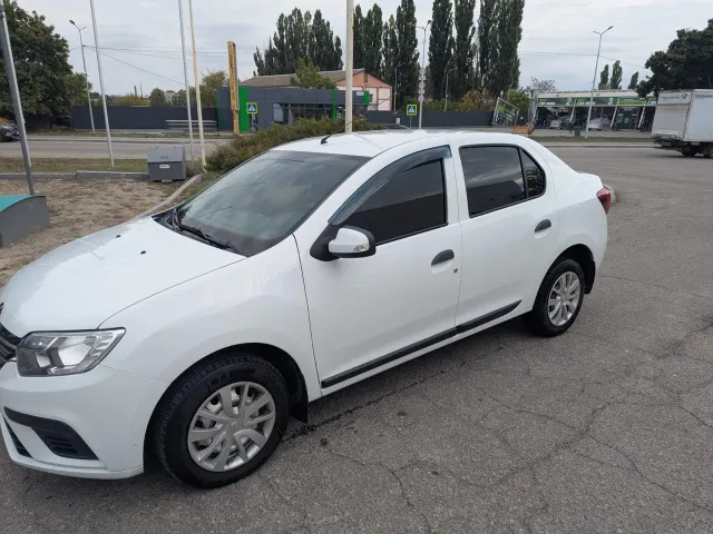 Renault Logan - фото 2