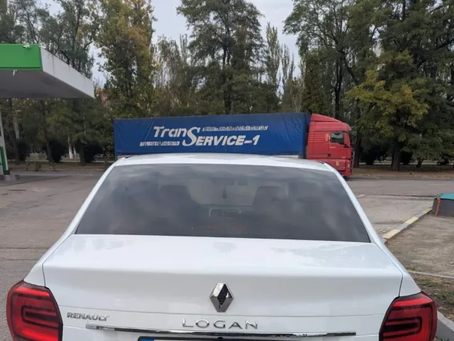 Renault Logan - фото 4