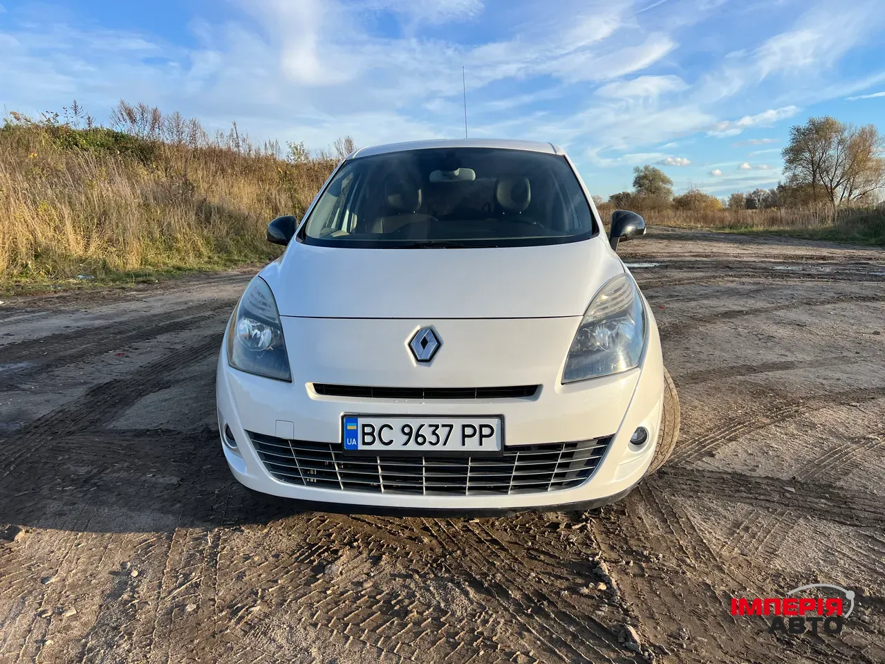 Renault Scenic - фото 26