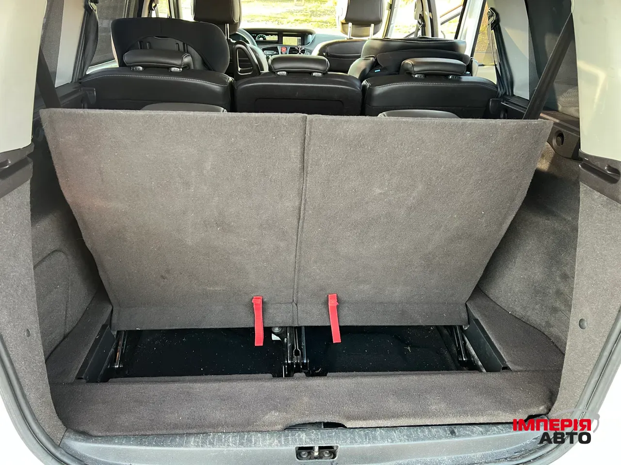 Renault Scenic - фото 18